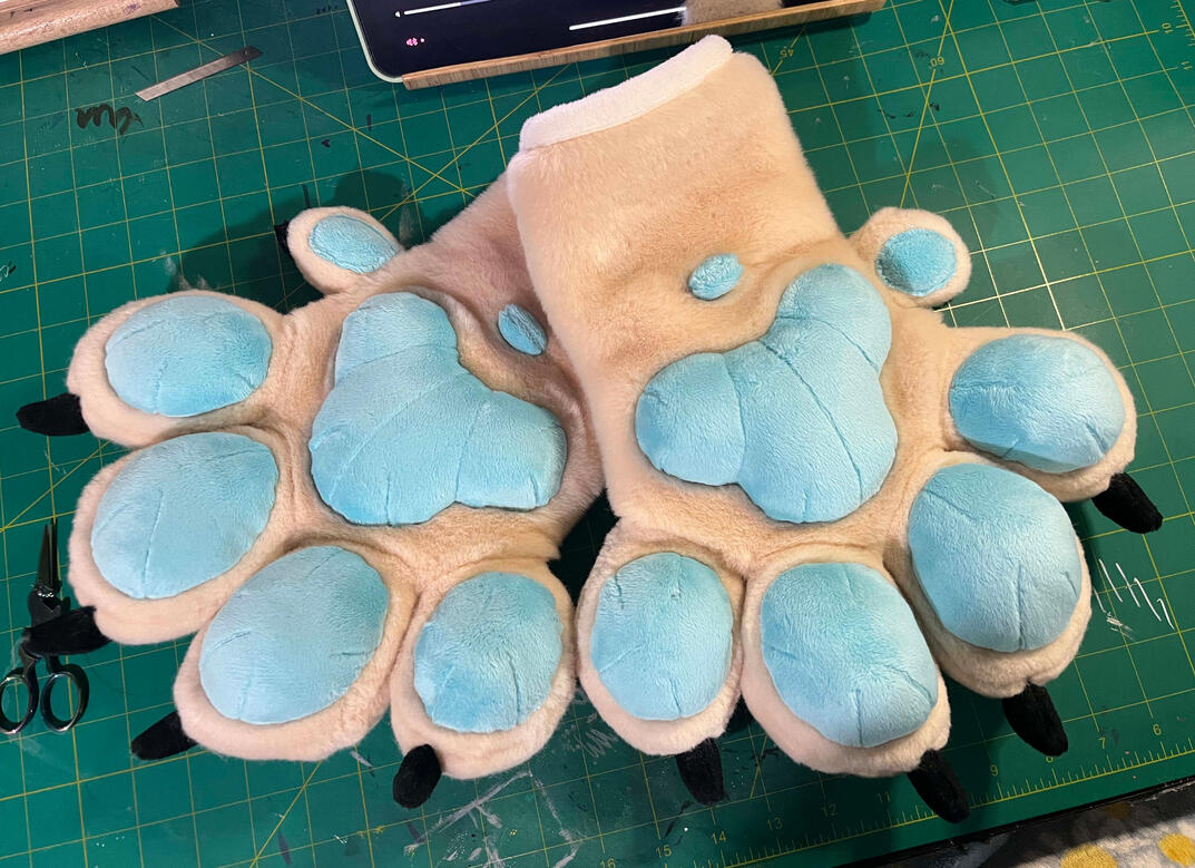 feral style paws. commission, 2025